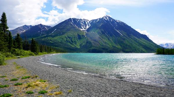 kathleen-lake-kluane-park_0.jpg