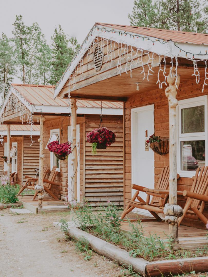 Yukon Cabin hotel Accommodations near Watson Lake