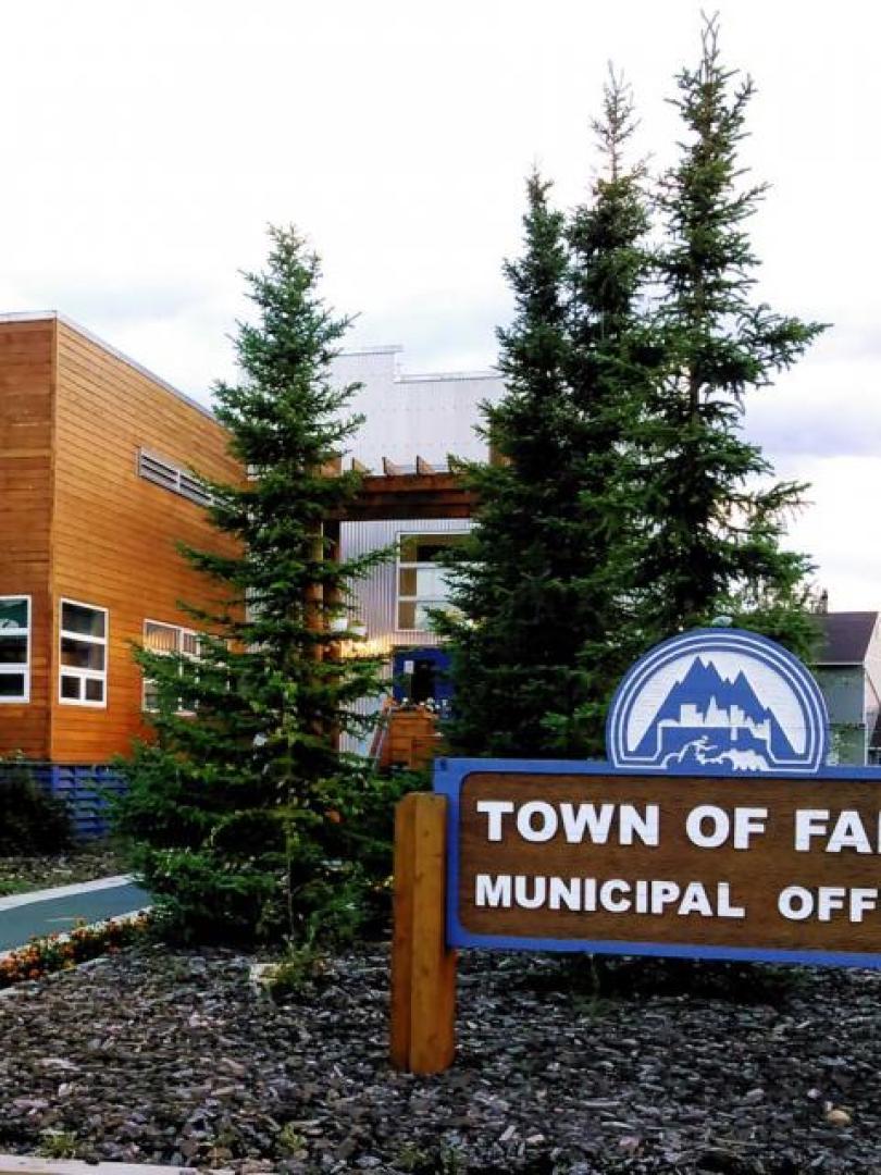 Town of Faro Municipal Office | Travel Yukon - Yukon, Canada | Official ...